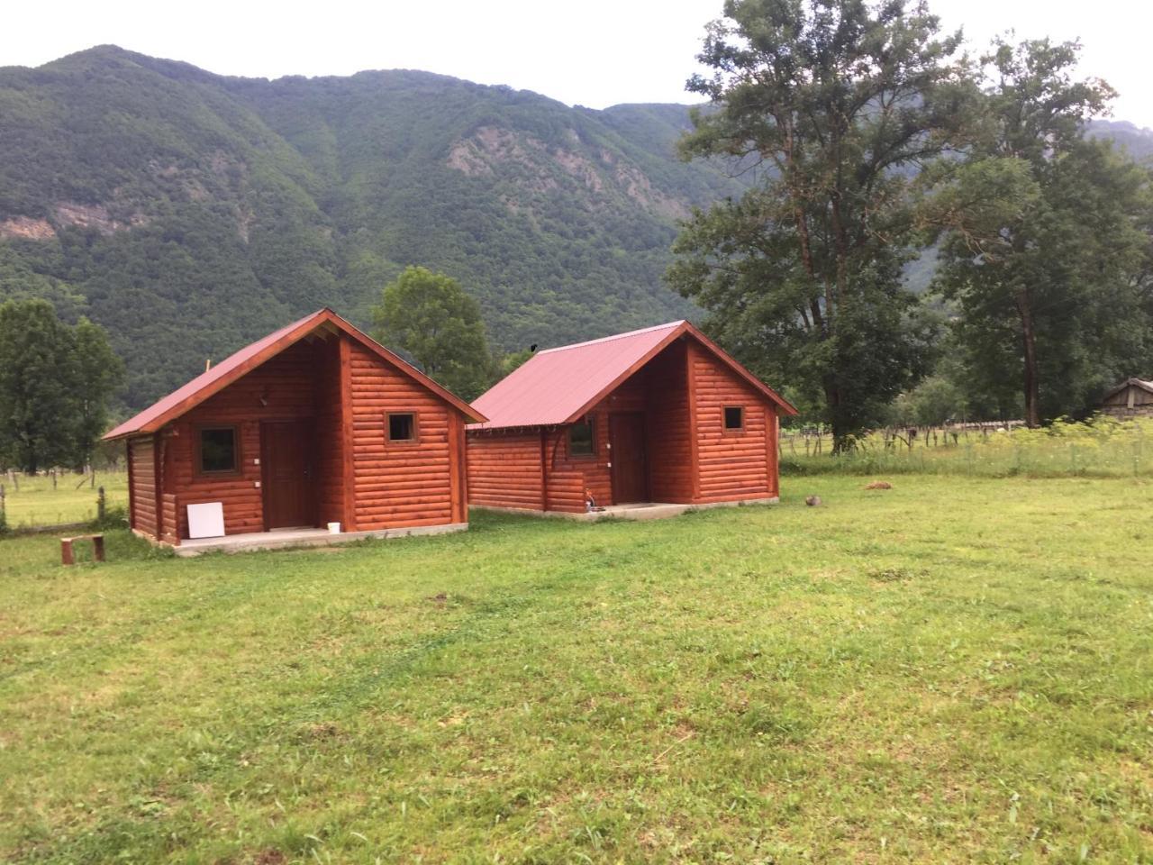 Bungalows-Oaza Vusanje ภายนอก รูปภาพ
