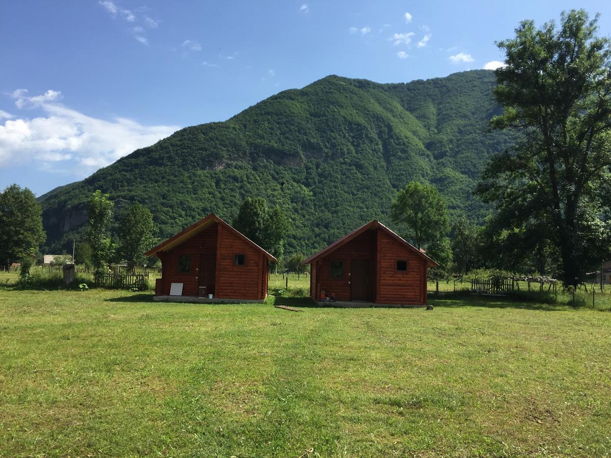 Bungalows-Oaza Vusanje ภายนอก รูปภาพ
