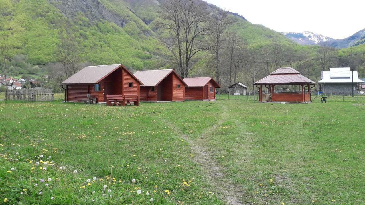 Bungalows-Oaza Vusanje ภายนอก รูปภาพ